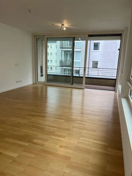 TOPMODERNES CITY-APARTMENT | 2 ZIMMER | ROSENTHALER PLATZ | BERLIN-MITTE — photo 1